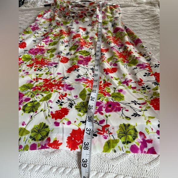 Emma & Michele Sleeveless Floral Neckline Ruffle Dress Women’s Size 10 - Picture 14 of 16